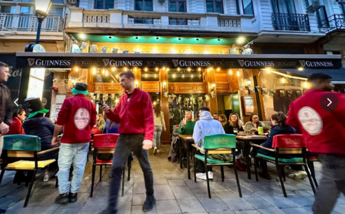 St. Patrick Irish Pub – Berarie & Sports Bar - Photo 1