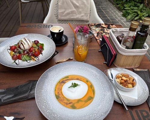 Albert Social Bistro - Photo 1