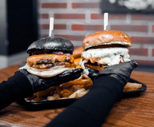 Black & White Burger - Photo 1
