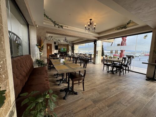 Breeze Restaurant&Garden - Photo 1
