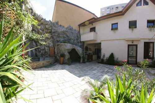 City Garden Boutique - Photo 1
