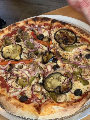 CRUST - Photo 1