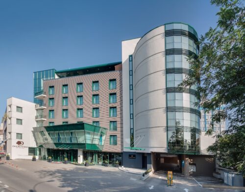 DoubleTree by Hilton Cluj – City Plaza - Photo 1