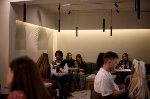 Fika - Photo 1