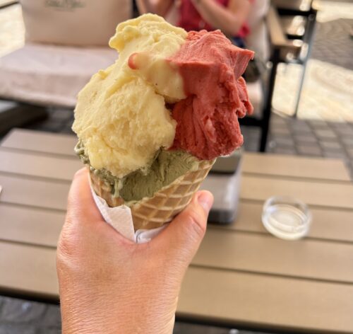 Gelateria Pomo D’oro Oradea - Photo 1