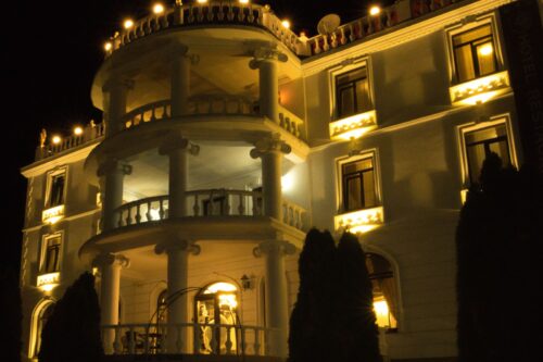 Hotel Ambasador - Photo 1