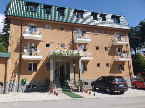 Hotel Green Palace & Restaurant Green Grill - Photo 1