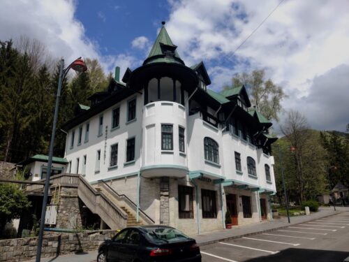 Hotel Tanți - Photo 1