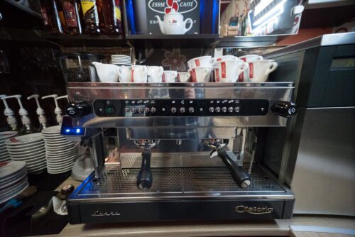 Iris Caffe - Photo 1