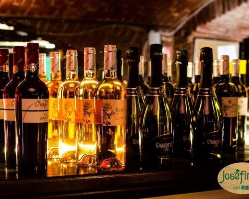 Josefin Pub - Photo 1