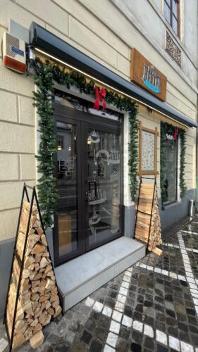 Le Petit Bistro Brasov - Photo 1
