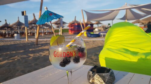 Moon Beach | Plajă & Bar - Photo 1