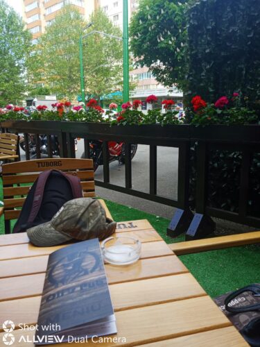 Oli’s Pub - Photo 1