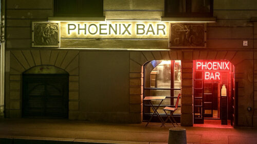 Phoenix Bar - Photo 1