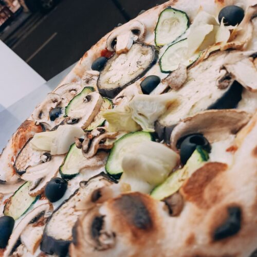 Pizza artisanale au Marais, Paris 3 – 45 Rue de Turenne, Place des Vosges – Le Four du Marais, meilleure pizza de Paris. - Photo 1