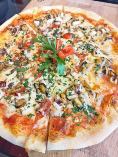Pizza Pe Vatră - Photo 1