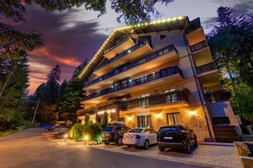 Regal Hotel - Photo 1