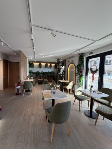 ROST RESIDENT COFFEE - Photo 1