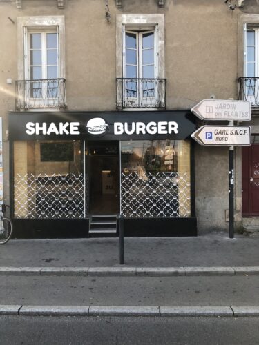 Shake Burger - Photo 1