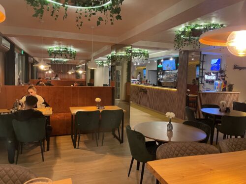 Simplu Bistro - Photo 1