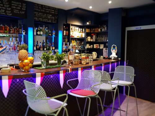 THE WHITE FROG - Photo 1