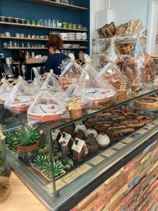Wonderland Patisserie - Photo 1