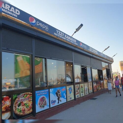 YZZY KAMARAD - Photo 1