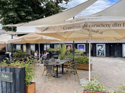Zaza Resto Pub - Photo 1
