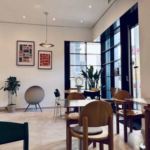 2b Coffee Studio - Photo 1