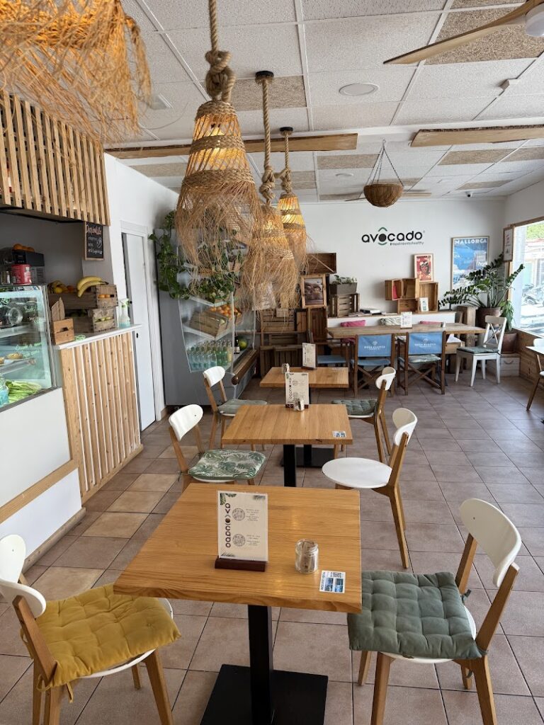 Avocado Mallorca | Brunch & Lunch | Coffee & Juice in Cala Major - Photo 1