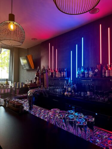 Bar Queen Mum – Cocktailbar - Photo 1