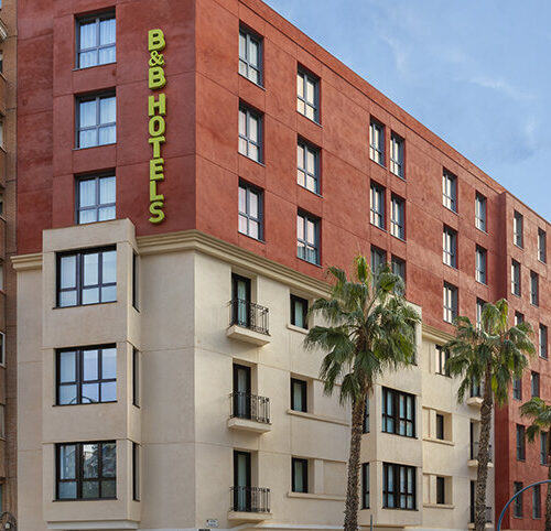 B&B HOTEL Alicante Centro - Photo 1