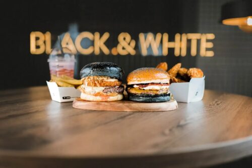Black & White Burger Montpellier Odysseum - Photo 1