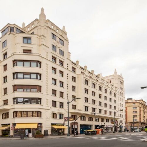 BYPILLOW Amari | Hotel boutique en el centro de Bilbao - Photo 1