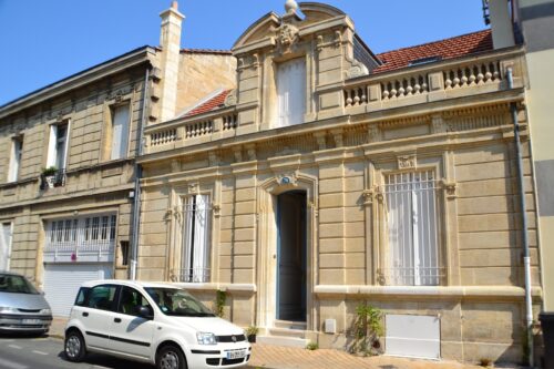 C’est Une Maison Bleue…. A Blue Lodge In Bordeaux - Photo 1