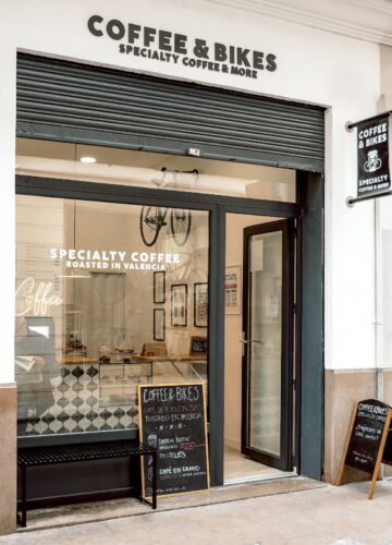 COFFEE and BIKES | Café de especialidad Valencia - Photo 1