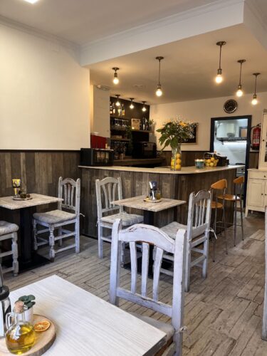 DMundos Café-Bistro - Photo 1