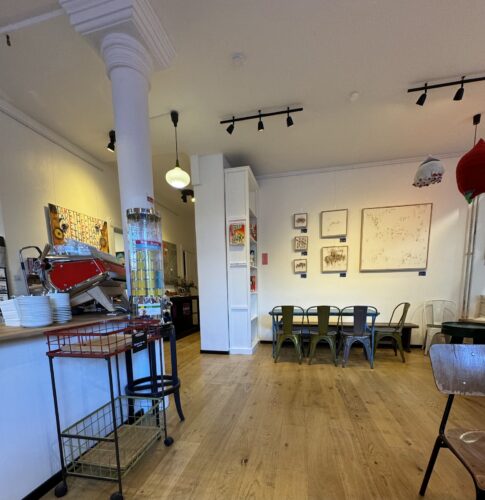 feels like Coffee & Art - Photo 1