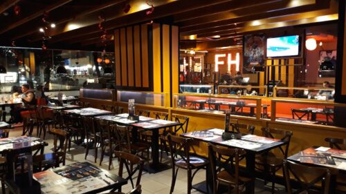 Foster’s Hollywood - Photo 1