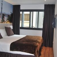Hotel BESTPRICE Gràcia - Photo 1