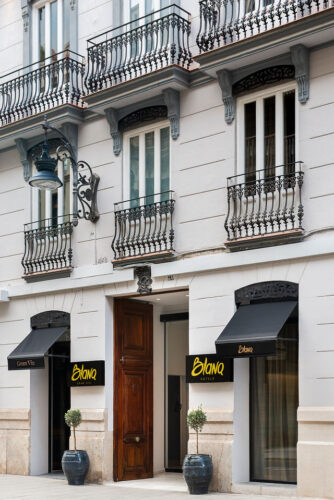 Hotel Blanq Gran Vía - Photo 1