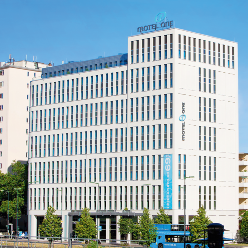 Hotel Motel One Berlin-Hauptbahnhof - Photo 1