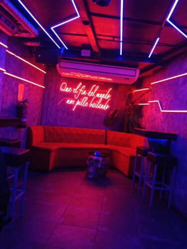 Kaos Lounge Bar - Photo 1