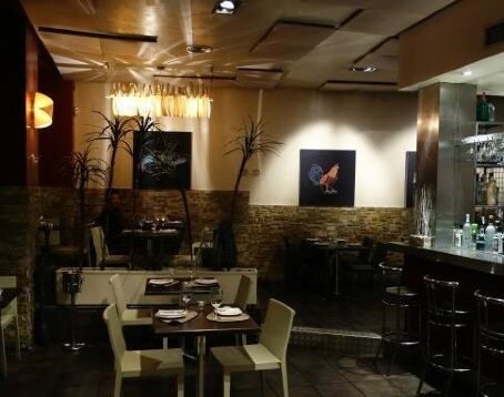 Metro Bistro - Photo 1