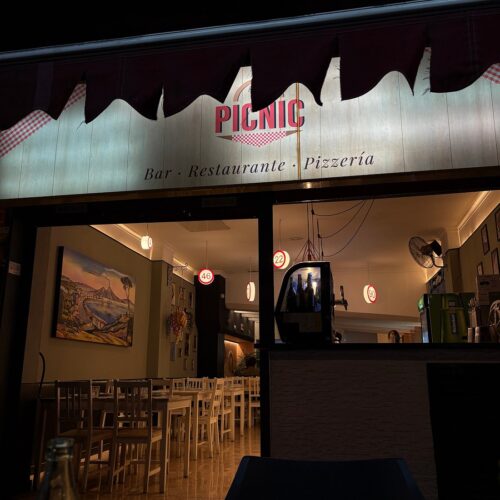 Picnic trattoria, pizzeria napoletana - Photo 1