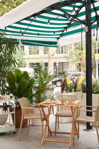 Salut Bistro - Photo 1