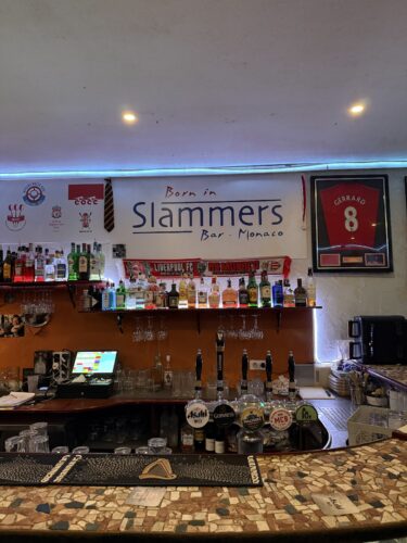 Slammers - Photo 1