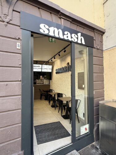 SMASH - Photo 1