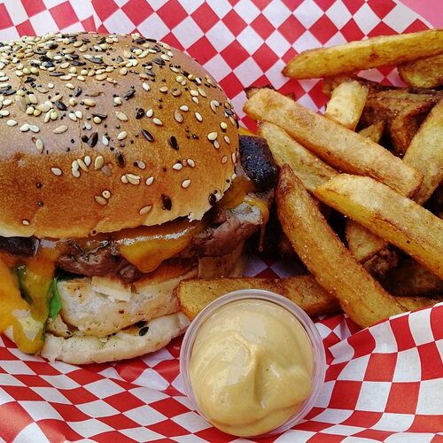SMOKY GRILL BURGER - Photo 1