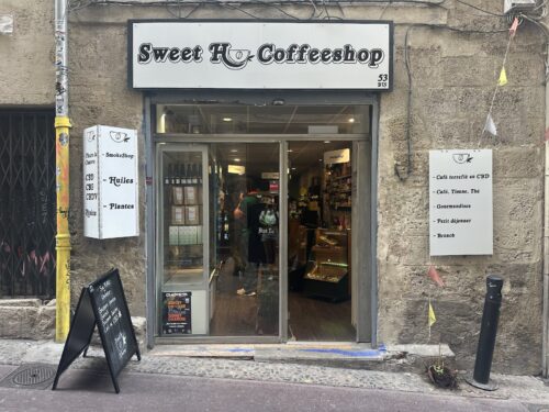 Sweet H Coffee Shop - Photo 1